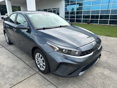 Used 2023 Kia Forte LX FWD image 1