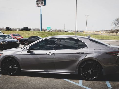 Used 2022 Toyota Camry XSE w/ Cold Weather Package image 19