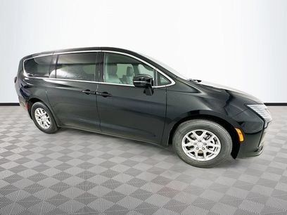 New 2027 Chrysler Pacifica Select