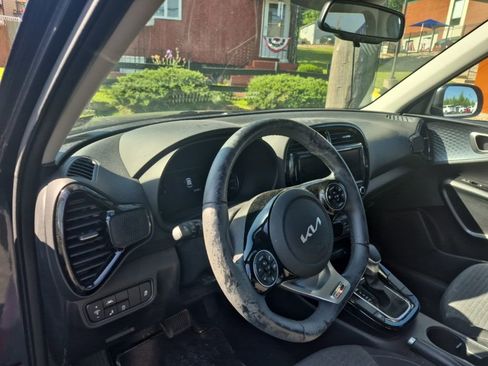 Used 2022 Kia Soul GT-Line FWD image 10