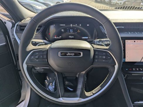 New 2026 Jeep Grand Cherokee Altitude RWD image 16