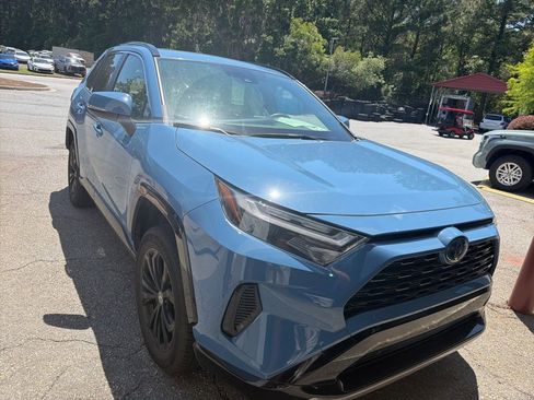 Used 2024 Toyota RAV4 SE w/ Convenience Package AWD/4WD image 2