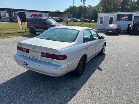 Used 1998 Toyota Camry CE image 6