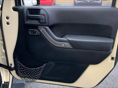 Used 2011 Jeep Wrangler Unlimited Sport image 20