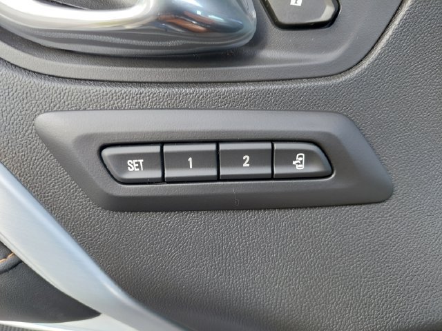 Used 2019 Chevrolet Camaro SS RWD image 18