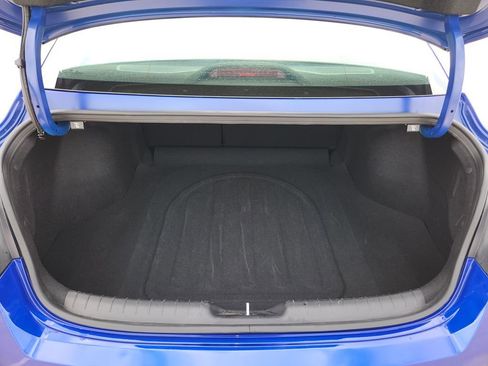 Used 2025 Hyundai Elantra Limited image 13