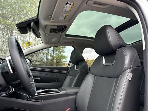 Used 2024 Hyundai Tucson Limited image 16