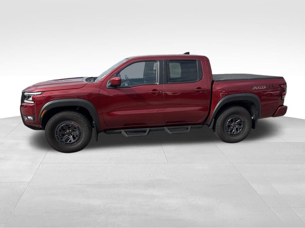Used 2025 Nissan Frontier PRO-4X AWD/4WD image 3