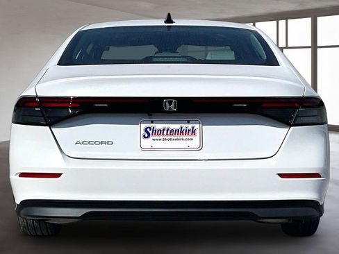 New 2026 Honda Accord SE image 4