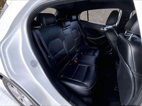 Used 2019 Mercedes-Benz GLA 250 4MATIC image 24