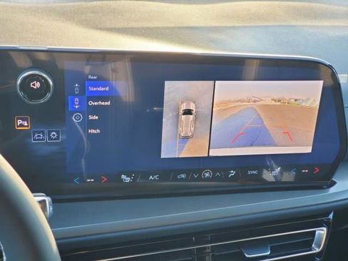 New 2026 Chevrolet Traverse LT w/ Driver Confidence Package image 25