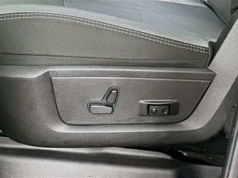 Used 2024 RAM 2500 Big Horn w/ Bed Utility Group image 21