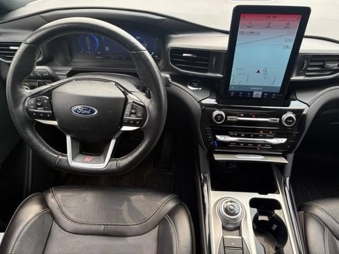 Used 2024 Ford Explorer ST w/ Technology Package AWD/4WD image 3
