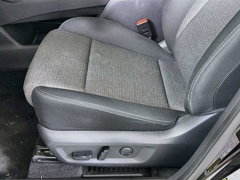 Used 2022 Nissan Rogue SV FWD image 22