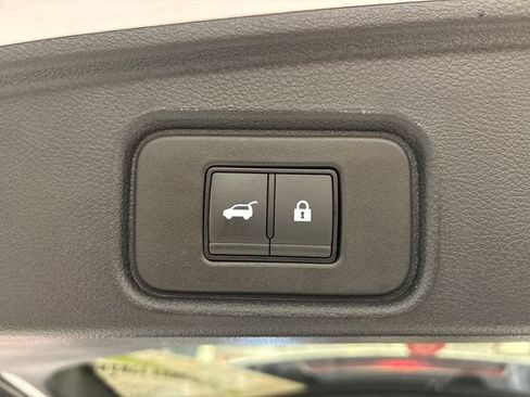 Certified 2025 Nissan Pathfinder Platinum w/ Cargo Package FWD image 49