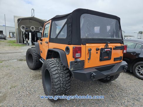 Used 2013 Jeep Wrangler Sport w/ Connectivity Group AWD/4WD image 9