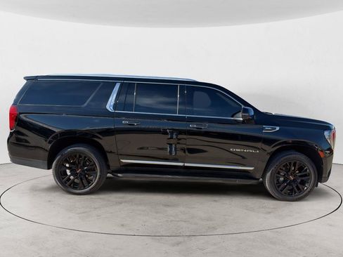Used 2021 GMC Yukon XL Denali w/ LPO, Illumination Package AWD/4WD image 4