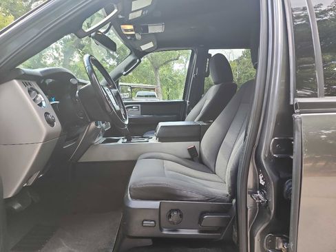 Used 2017 Ford Expedition EL XLT image 16