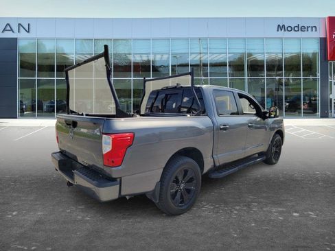 Used 2023 Nissan Titan SV w/ SV Convenience Package AWD/4WD image 5
