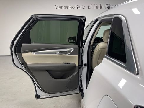 Used 2023 Cadillac XT5 Premium Luxury AWD/4WD image 23