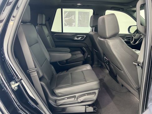 Used 2024 Chevrolet Tahoe Z71 w/ Luxury Package image 25