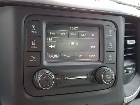 Used 2023 RAM 1500 Big Horn AWD/4WD image 3