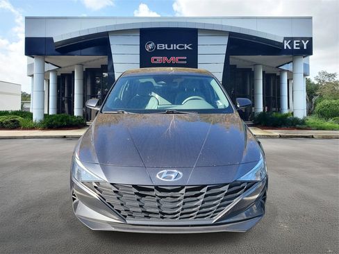 Used 2022 Hyundai Elantra SEL image 2