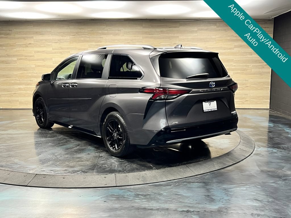 Used 2024 Toyota Sienna Platinum AWD/4WD image 13