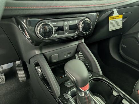 New 2025 Chevrolet TrailBlazer RS w/ Convenience Package image 25