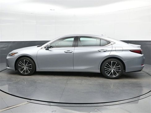 Used 2024 Lexus ES 350 w/ Premium Package image 5