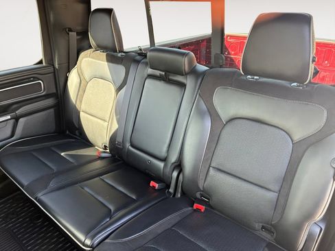 Used 2022 RAM 1500 Laramie AWD/4WD image 16