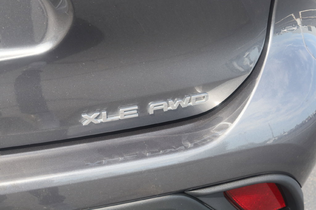 Used 2023 Toyota Highlander XLE AWD/4WD image 34