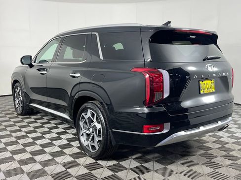 Used 2021 Hyundai Palisade Calligraphy w/ Winter Package image 8