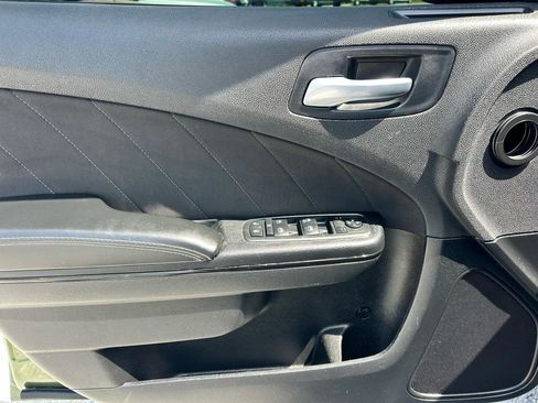 Used 2021 Dodge Charger SXT w/ Blacktop Package image 8