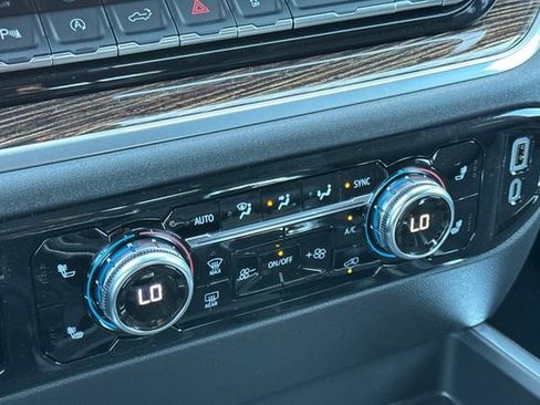 New 2026 GMC Sierra 1500 Elevation w/ Elevation Premium Package AWD/4WD image 24