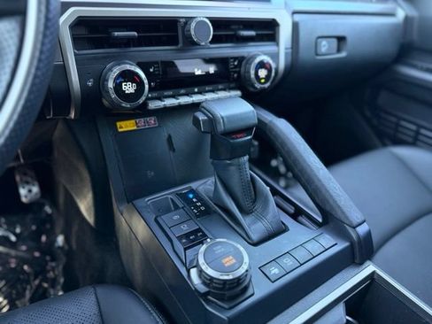 Used 2024 Toyota Tacoma TRD Sport w/ TRD Sport Premium Package AWD/4WD image 22