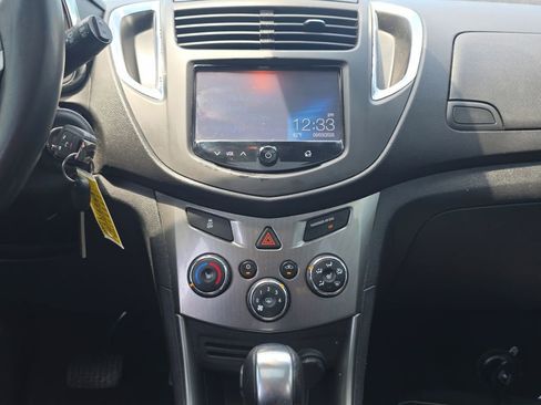 Used 2015 Chevrolet Trax LTZ FWD image 14
