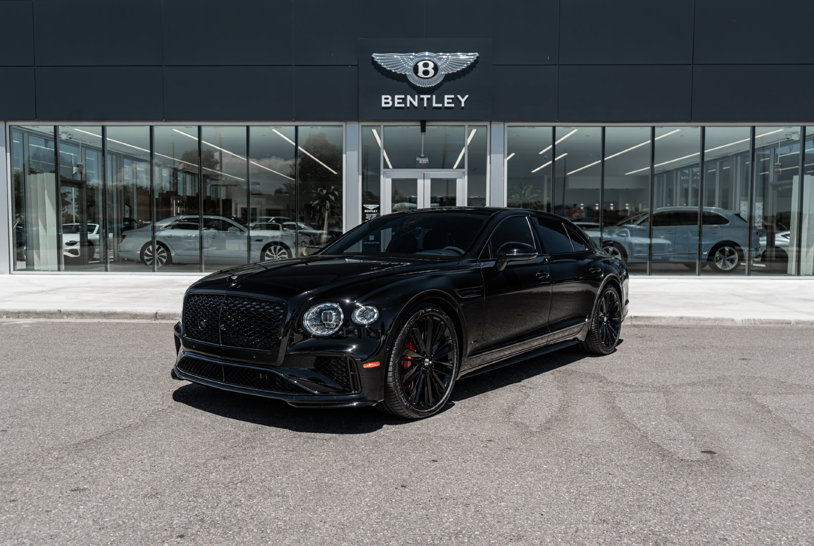 Certified 2025 Bentley Flying Spur Plug-In Hybrid AWD/4WD image 1
