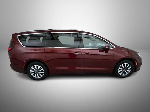 Used 2021 Chrysler Pacifica Touring-L image 4