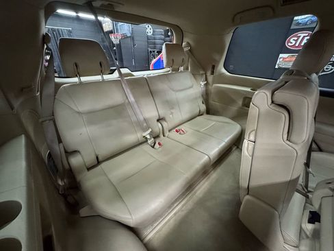 Used 2010 Lexus LX 570 4WD image 23
