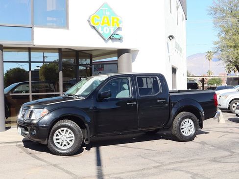 Used 2019 Nissan Frontier SV image 4