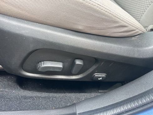 Used 2017 Subaru Forester 2.5i Premium w/ Popular Package #2A AWD/4WD image 9