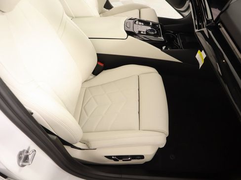 New 2025 BMW 530i w/ M Sport Package image 14