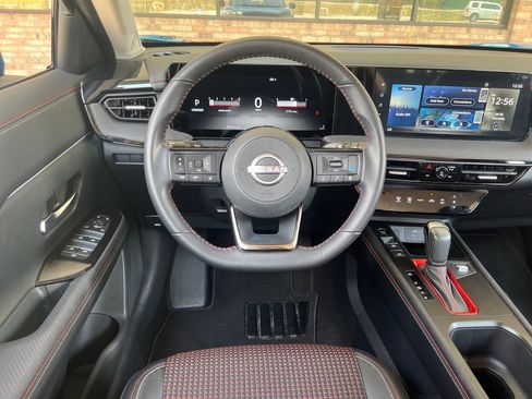Certified 2025 Nissan Kicks SR AWD/4WD image 17