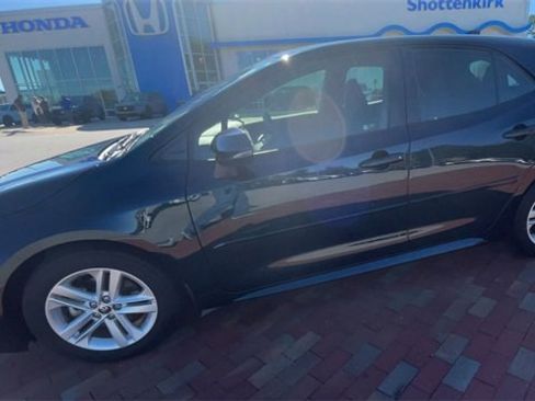 Used 2021 Toyota Corolla SE w/ SE Preferred Package image 6