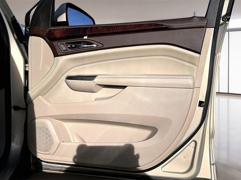 Used 2012 Cadillac SRX Luxury image 19