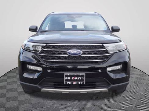 Used 2024 Ford Explorer XLT w/ Equipment Group 202A AWD/4WD image 5