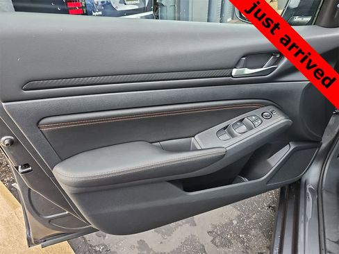 Used 2022 Nissan Altima 2.5 SR image 27