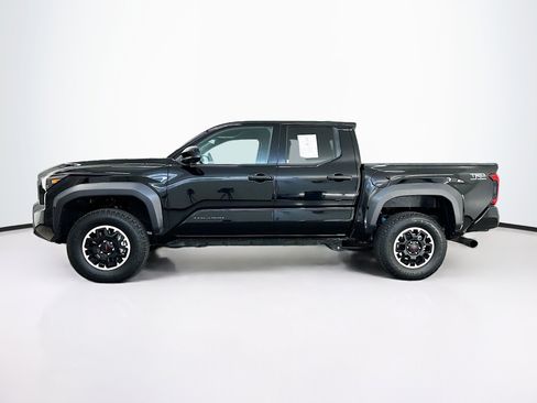 Used 2025 Toyota Tacoma TRD Off-Road image 4
