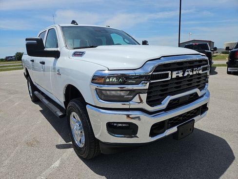 New 2026 RAM 2500 Tradesman AWD/4WD image 11